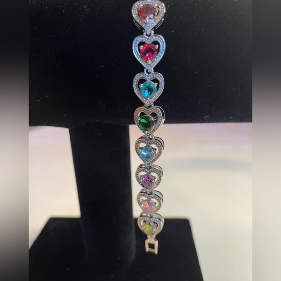 Bracelet, Women’s Silver Tone Heart Shape Bracelet With Multicolored Stones NWOT - Picture 9 of 10